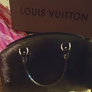Louis Vuitton Paris- Epi electric black PM Bordeaux